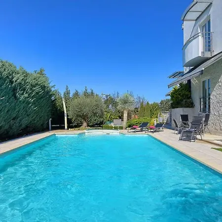 Apartment Neva Luxury With Private Pool Pula