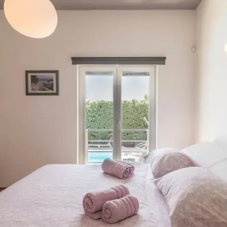 Apartment Neva Luxury With Private Pool Pula